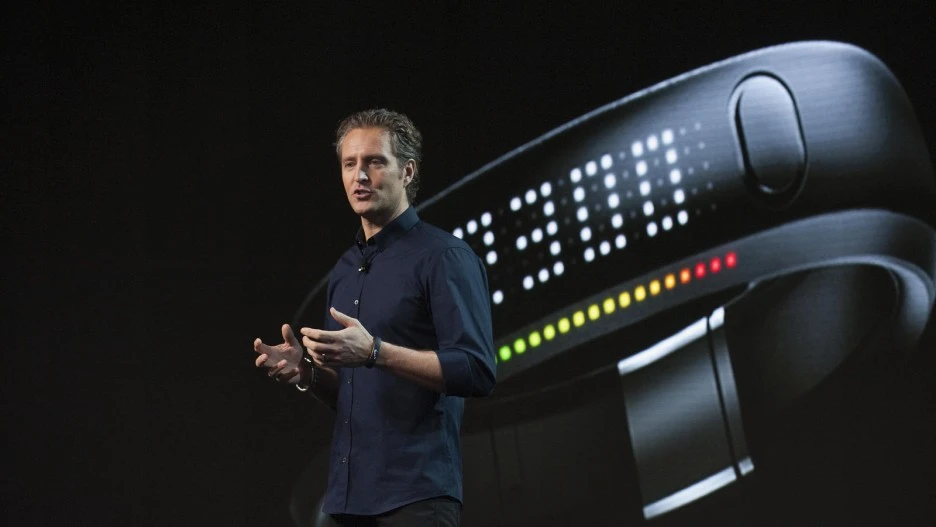 nike_fuelband_launch_SOlander01_hd_1600.jpg?type=w1