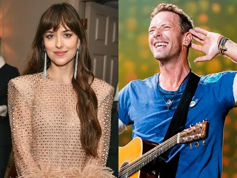 chris-martin-dakota-johnson-love-1634204042.jpg?resize=480:*