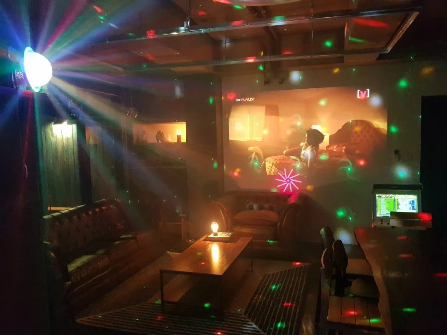 %ED%99%8D%EB%8C%80%EA%B7%BC%EC%B2%98%ED%8C%8C%ED%8B%B0%EB%A3%B8_%EB%8D%94%EB%B8%94%EC%97%90%EC%8A%A4.jpg?type=w1200