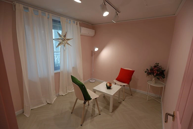 4_%EB%AF%B8%EB%93%9C%EB%82%98%EC%9E%87_%ED%99%8D%EB%8C%80%ED%8C%8C%ED%8B%B0%EB%A3%B84.png?type=w1200