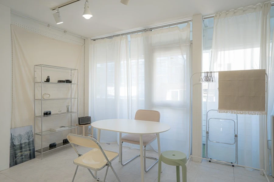 올모스트 자연광1.jpeg