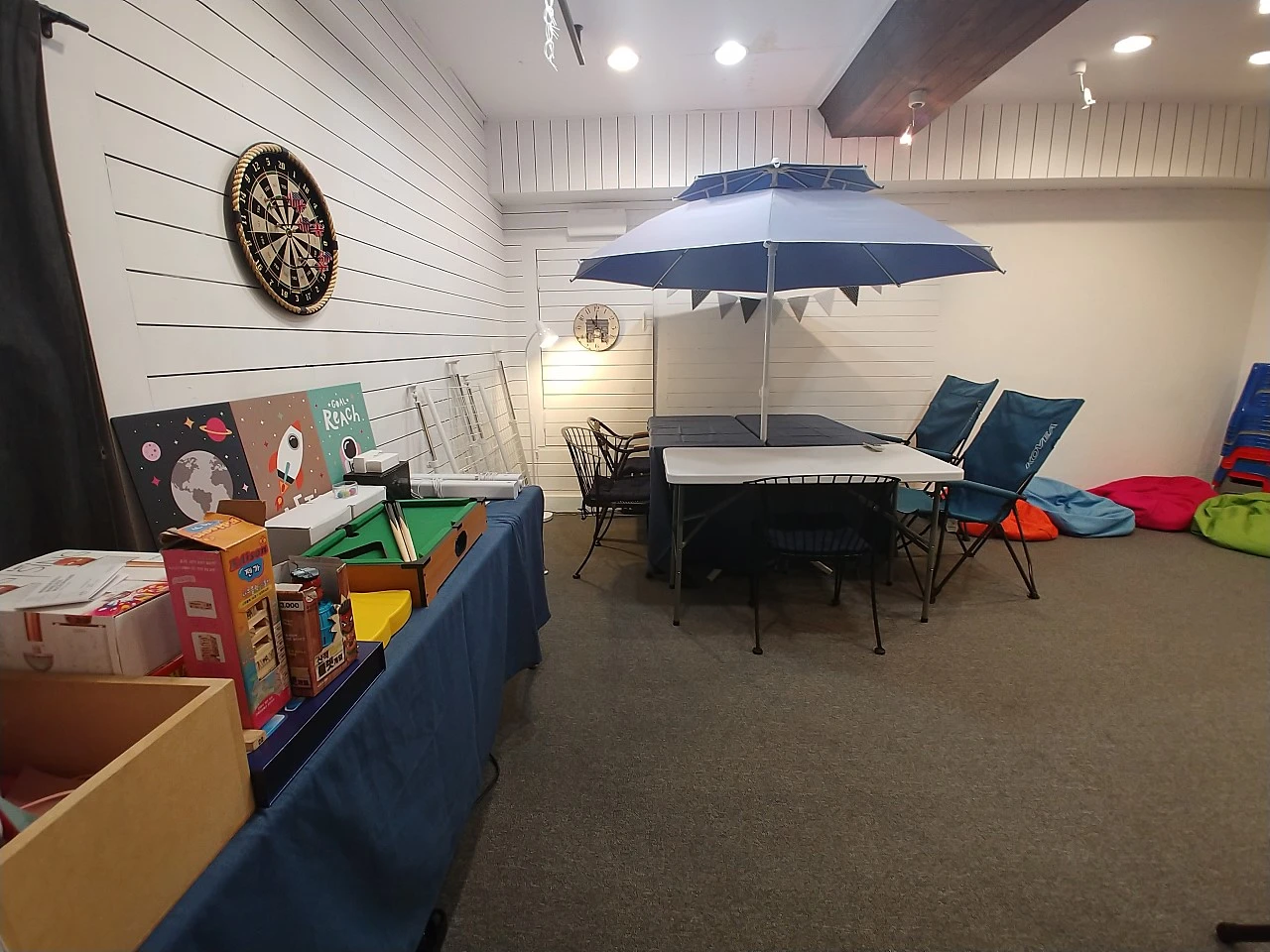 신촌 어바웃타임.jpeg