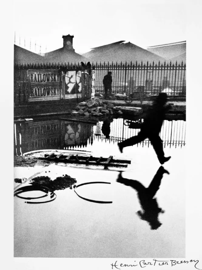 생 라자르 역 뒤에서 1932.JPG