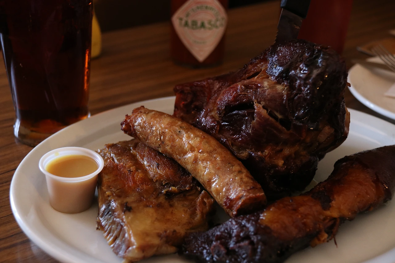 37. Heidelberg-Smoked Pork Hock,Sausage,Pigtail,Spare ribs.JPG