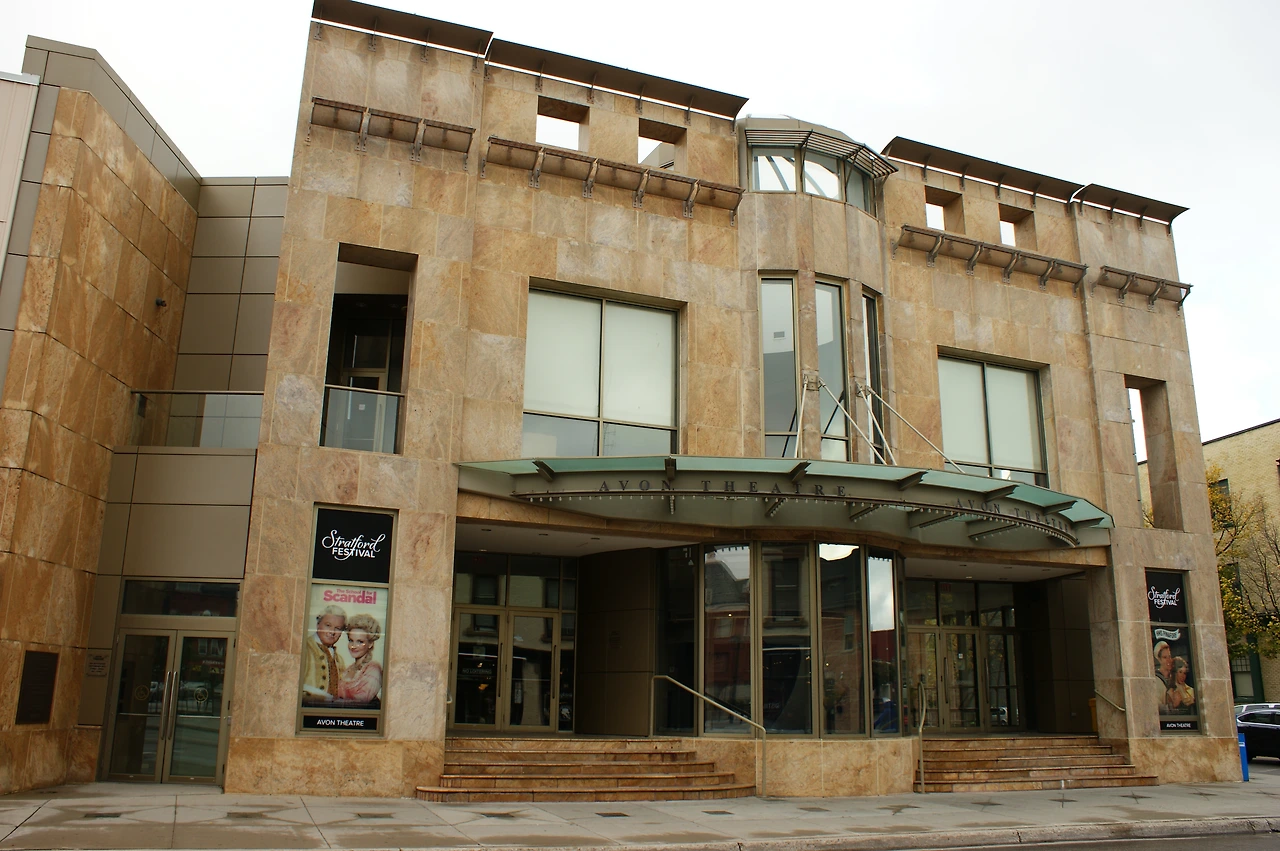 9.Justintrail_Avon theatre.JPG