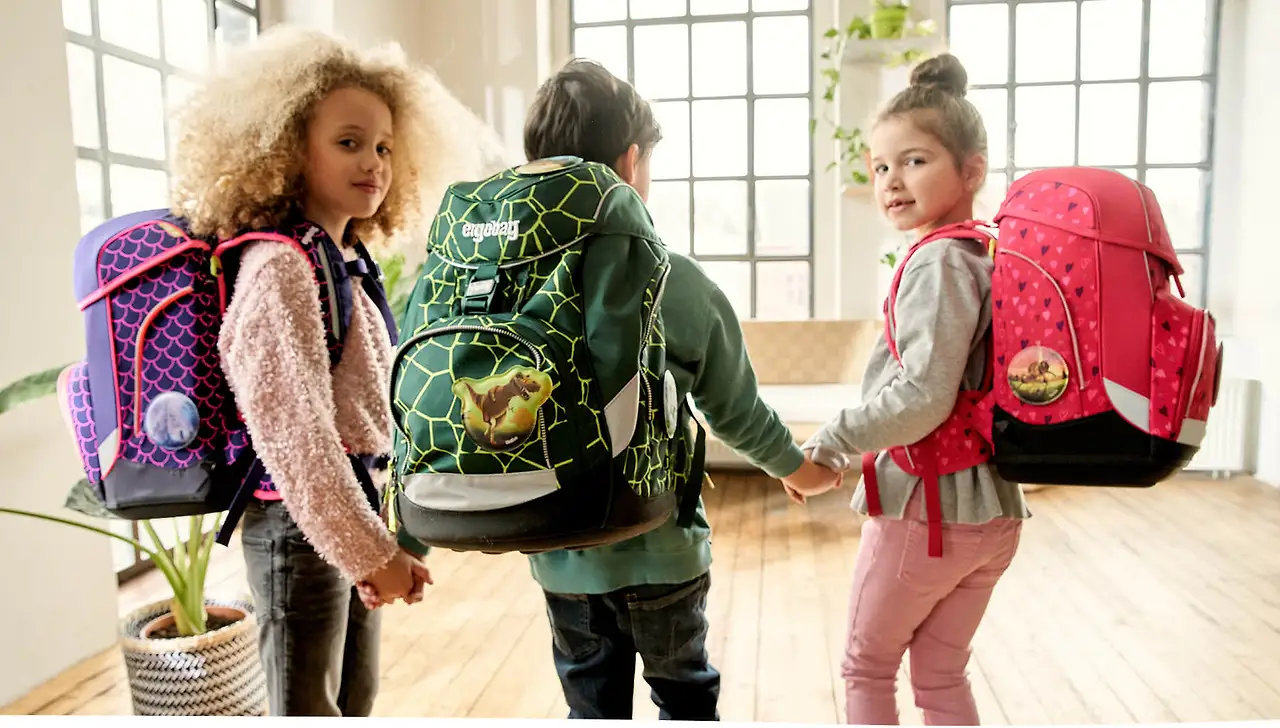 ergobag-maedchen-junge-pearldivebear-rambazambaer-horseshoebear-ger-xl.jpg?w=2000