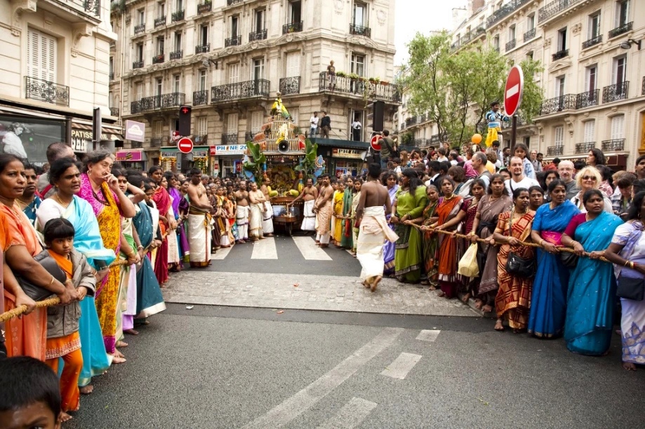 20 여자가 없는거리.PNG