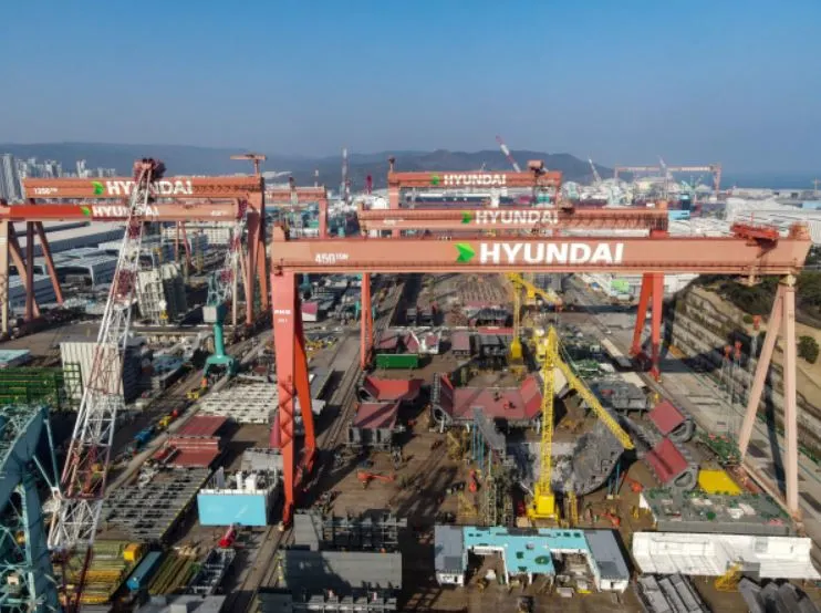07_HD현대중공업 야드 전경.JPG