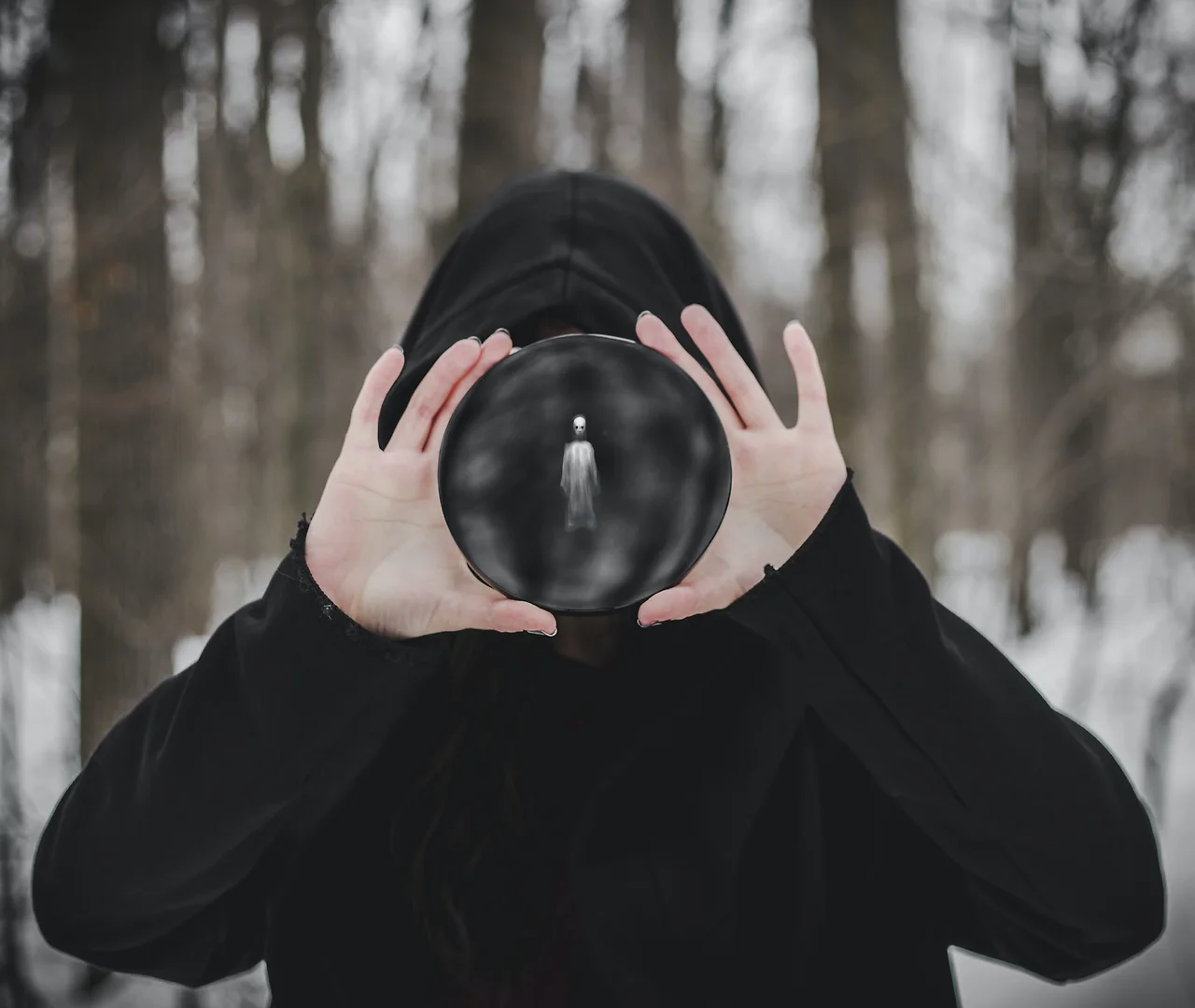 photo-1627809510830-695aae336087.jfif