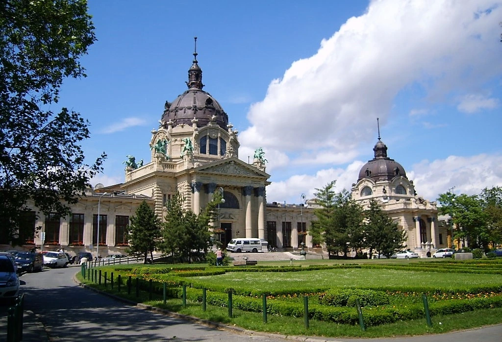 세체니 온천 본관입구.JPG