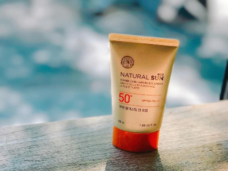 photo-1521223344201-d169129f7b7d?ixlib=rb-1.2.1&amp;ixid=MXwxMjA3fDB8MHxzZWFyY2h8MXx8c3VuJTIwY3JlYW18ZW58MHx8MHw%3D&amp;w=1000&amp;q=80