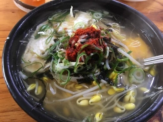 c_0iiUd018svcy8h0faroom9t_w9hu8p.jpg?type=w520