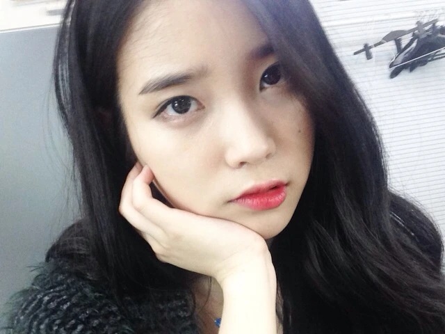 IU.jpg