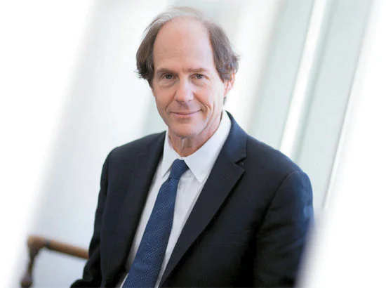 카스 선스타인.jpg