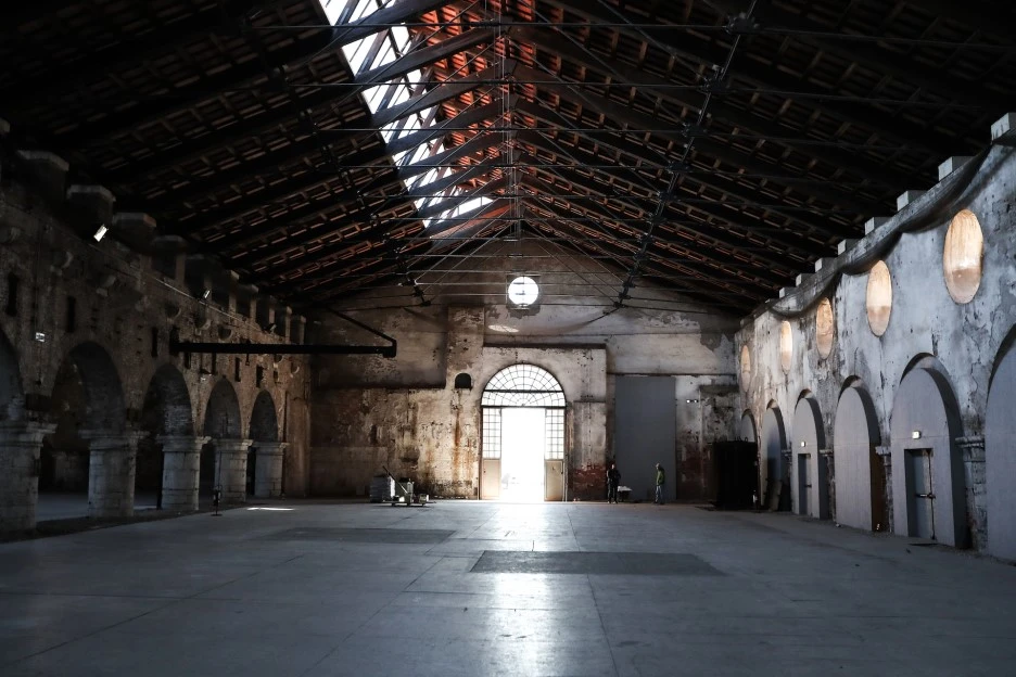 %EC%A0%84%EC%8B%9C%EC%9E%A5_%EC%9E%85%EA%B5%AC%EC%AA%BD_%EB%82%B4%EB%B6%80_9.jpg?type=w1