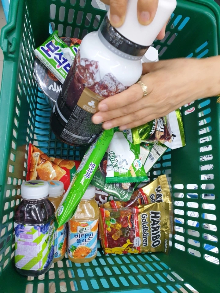 063a9ed2395a8b7e2e9741813182d0b70ba998af