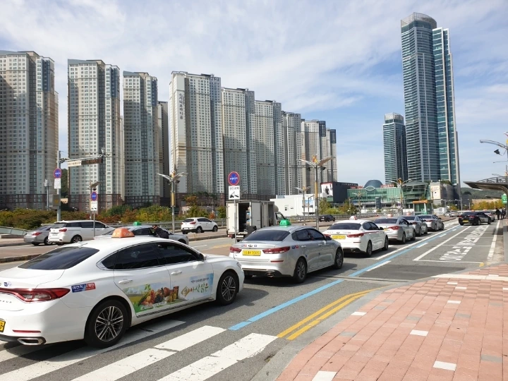 6a99903bbfa32c16b1d60e4186ee5d0a0725d94c