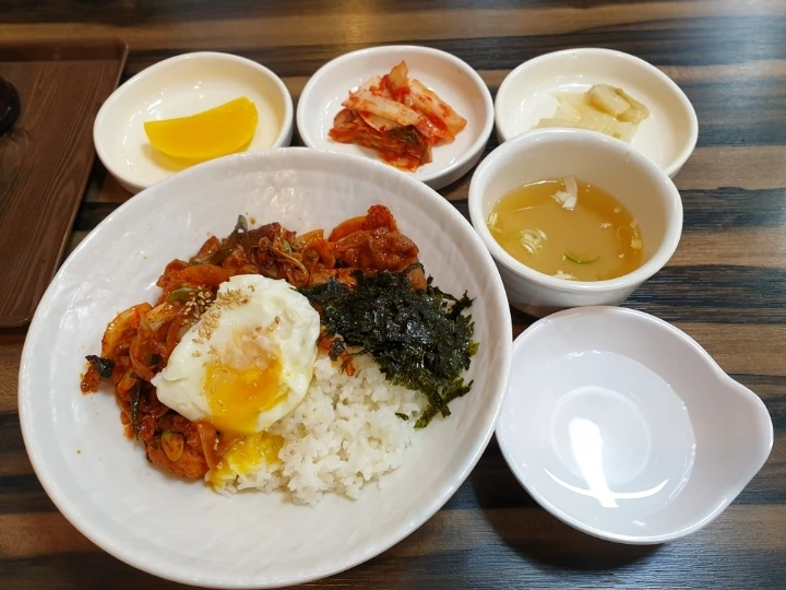 576a4122120472b9154bea152466fbc91452d3ae