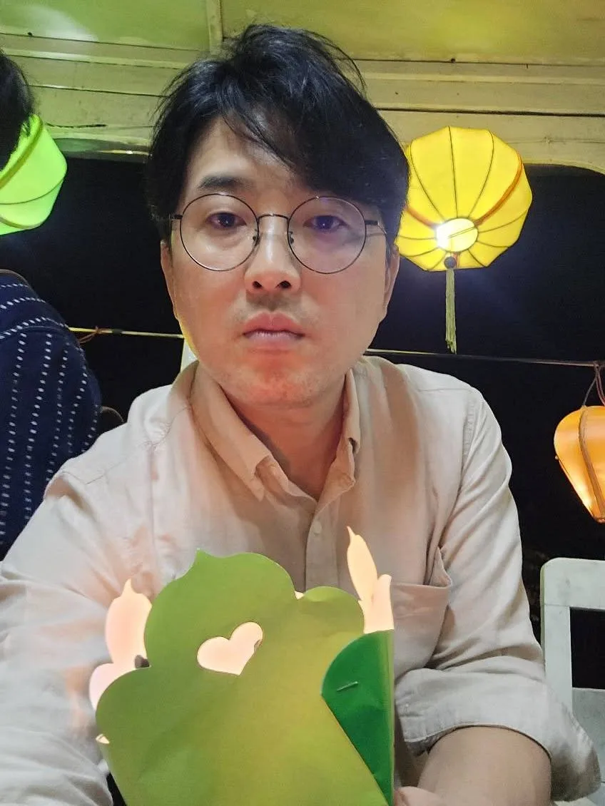 590505793_25484218944545515_4924938781838435848_n.jpg?stp=cp6_dst-jpegr_tt6&_nc_cat=109&ccb=1-7&_nc_sid=833d8c&_nc_ohc=wAGW_vacXckQ7kNvwHKWMUx&_nc_oc=AdmsEH4Dwj6gIDHP1N5RSoEcSiZhY7EAC62l-g0z1Fv8QrRtd7z4dBfmRwoMTFe-oRw&_nc_zt=23&se=-1&_nc_ht=scontent-ssn1-1.xx&_nc_gid=lUZr6FZ9uIRu_bRSpx-pTQ&oh=00_Afnk3aehYG6gVQuazcn_fnuKG8JuC_0iMDiERyofjOjNzA&oe=6937E6C3