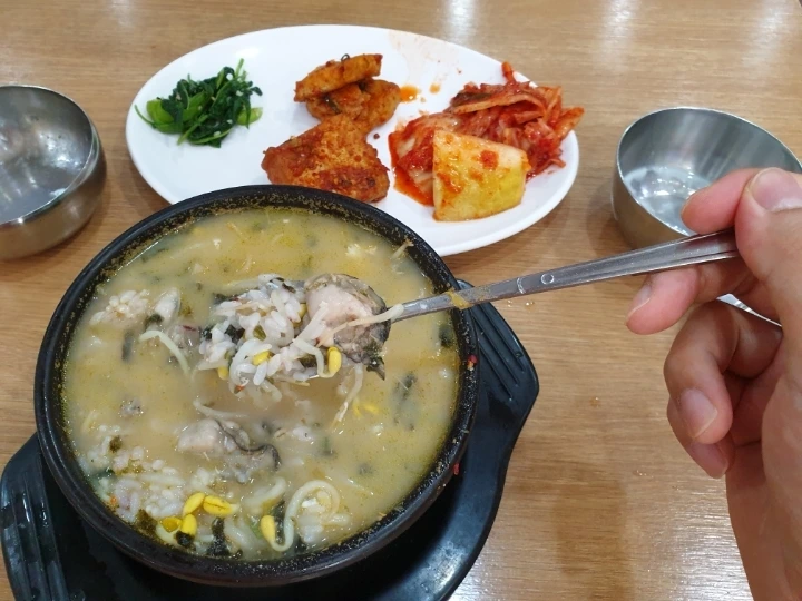 2722ee0385860e096541fb6000df30c18a4e75cc