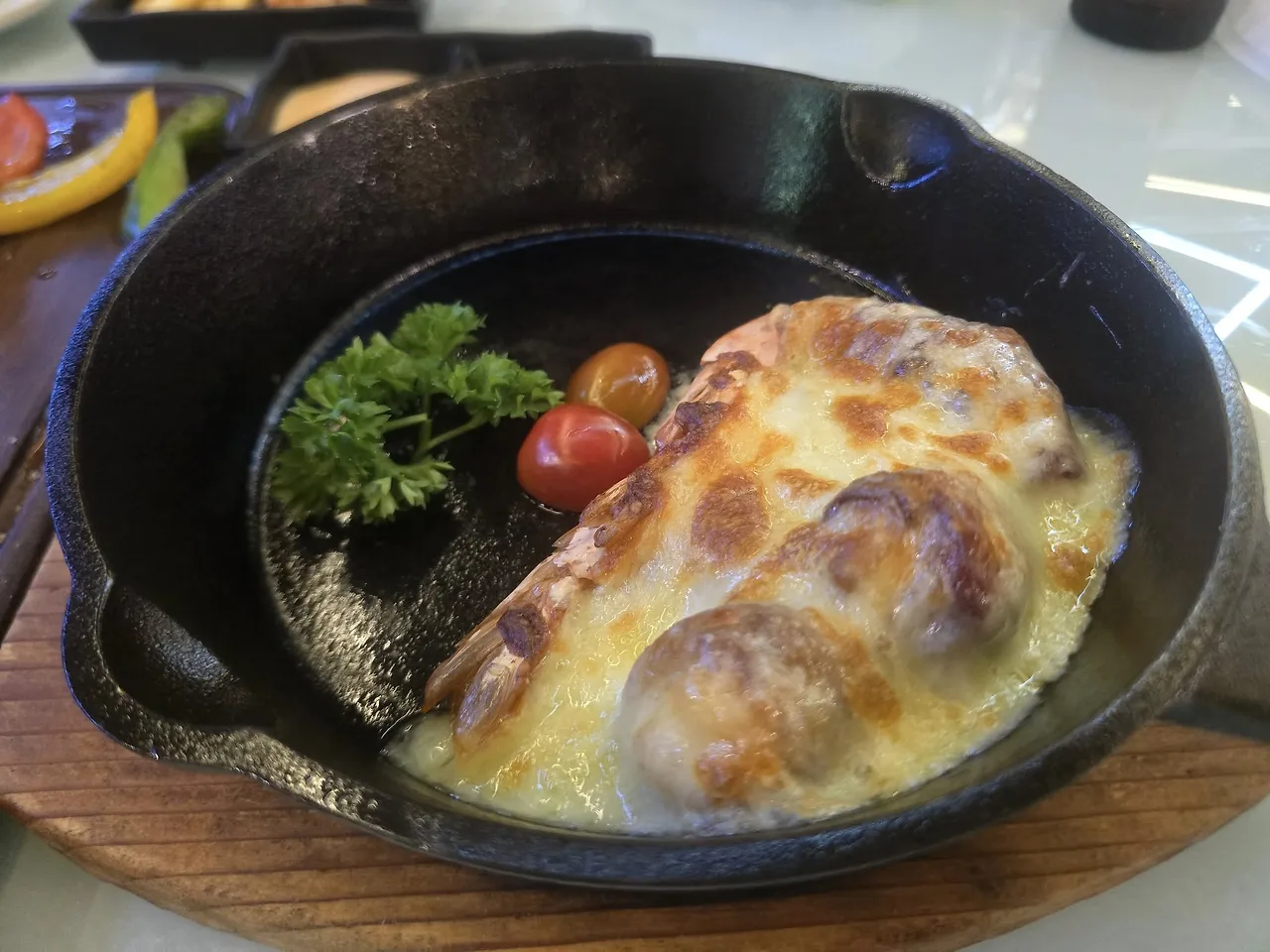 589816346_25465139646453445_4787637926065809800_n.jpg?stp=cp6_dst-jpegr_tt6&_nc_cat=100&ccb=1-7&_nc_sid=833d8c&_nc_ohc=3F67pR6mh00Q7kNvwF4zT8V&_nc_oc=Adk1uf_cVlyWooqzjyPtYfV_hIzKyxP6qZasf7Ja_a2dGo3_9zposVKvNdTk2GbnevE&_nc_zt=23&se=-1&_nc_ht=scontent-ssn1-1.xx&_nc_gid=adpQGDUpcppCYyNZ-i0wHQ&oh=00_AfkWBRFz6E6DmqslbR2ZuEE9YVnamzBTajDZbVcsdLOfmQ&oe=6937CE17