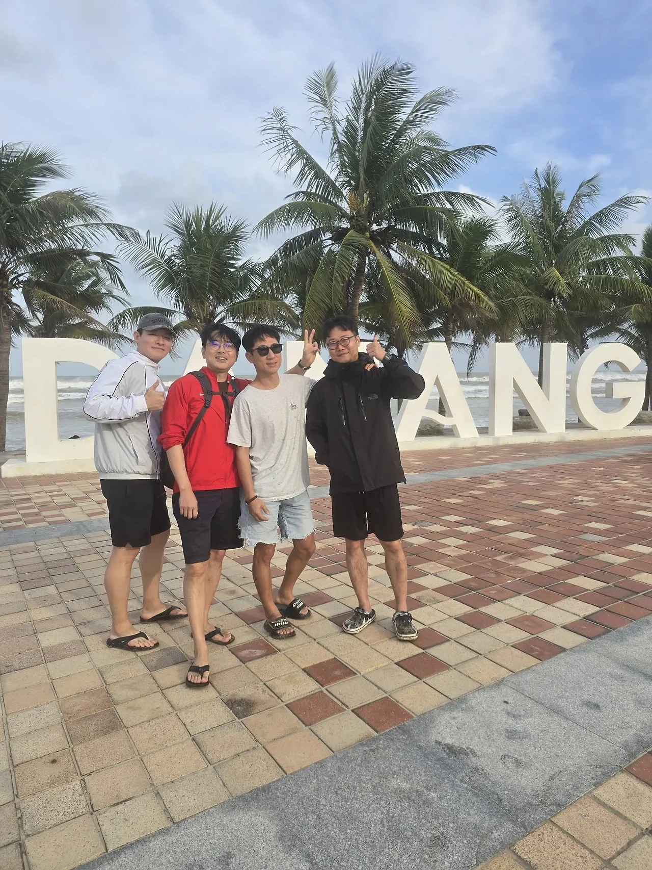 588823354_25465589966408413_4760542548710736894_n.jpg?stp=cp6_dst-jpegr_tt6&_nc_cat=104&ccb=1-7&_nc_sid=833d8c&_nc_ohc=d10yZdjqpCEQ7kNvwGP-aAY&_nc_oc=AdlOjGpwrXgQyigGxgp9JlSavvgbX-9HG29RZIKWDbSjYbeoSX8K89NkteYPEp_02JU&_nc_zt=23&se=-1&_nc_ht=scontent-ssn1-1.xx&_nc_gid=AWV5r3S6AWvXKjbkuZBj4A&oh=00_AfmB2os6AYN4G7ud4cmzmqUUZen5x7HDoKXHcbGlgZpPIg&oe=6937CDC2