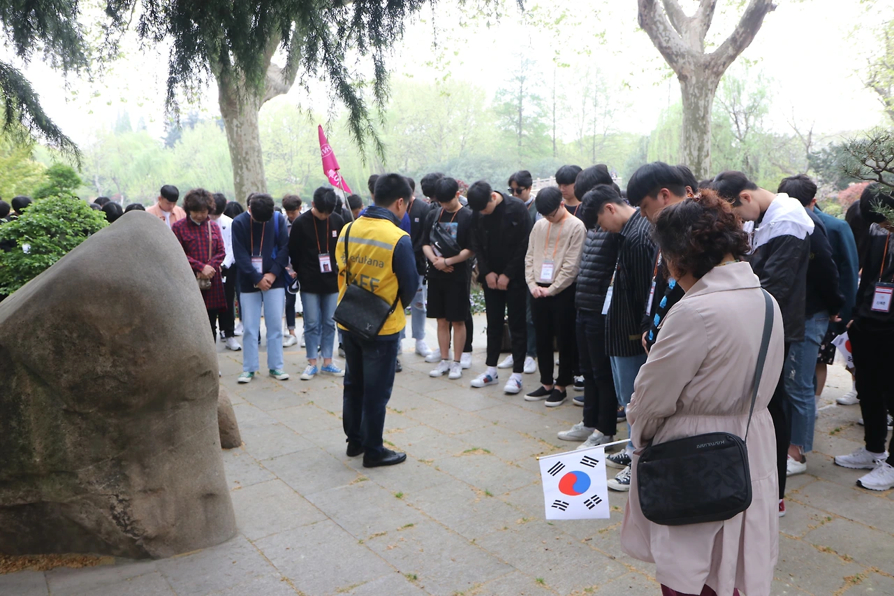 201804030406 강경고, 중국 청소년 글로벌 인해 해외연수 (4)- 윤봉길 의사 기념관 및 노신공원.JPG