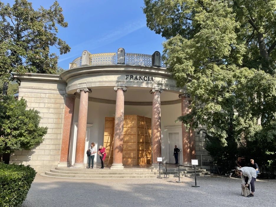 IMG_5548.jpg?type=w1