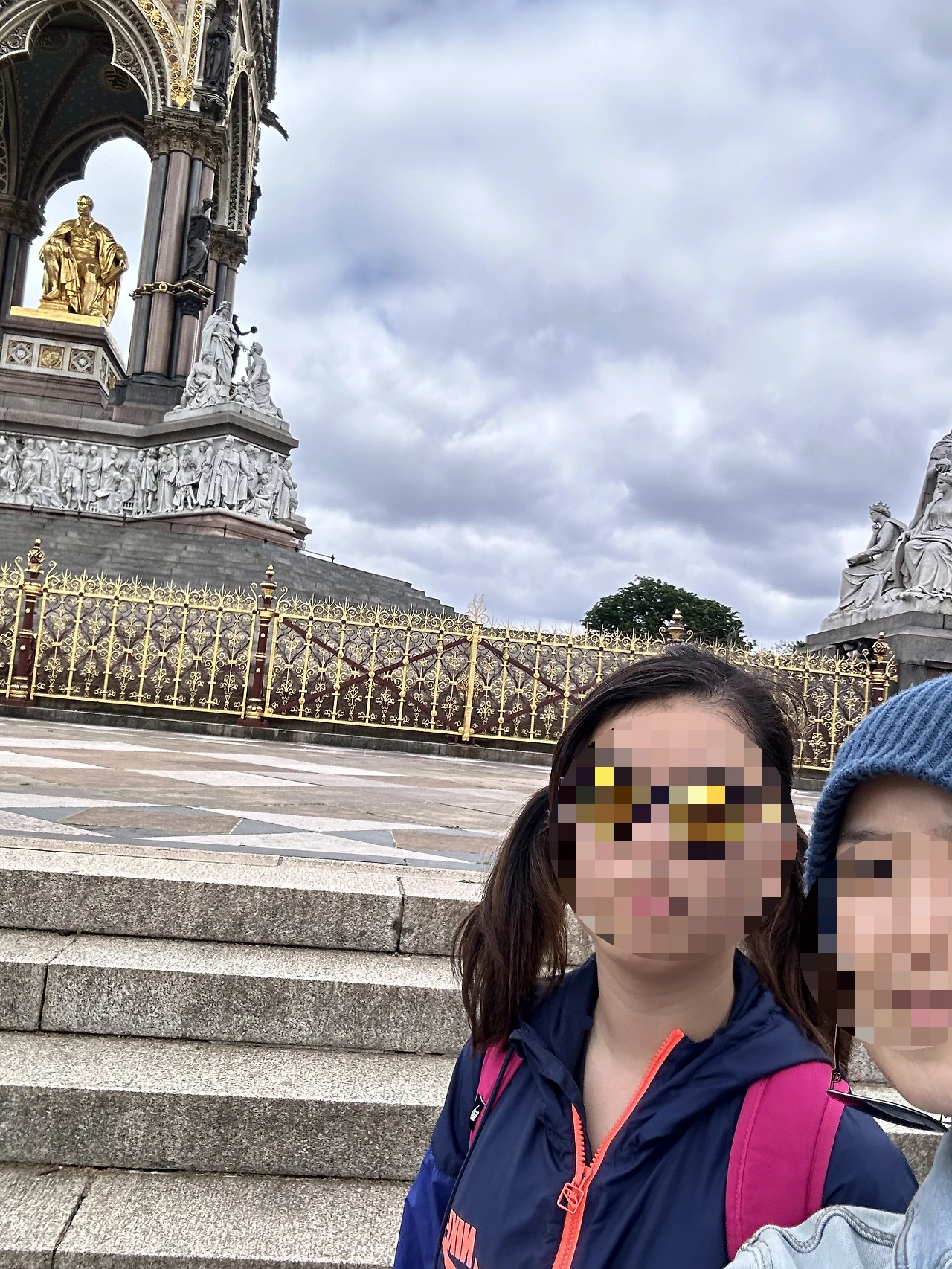 4.4Africa Sculpture on the Albert Memorial.HEIC