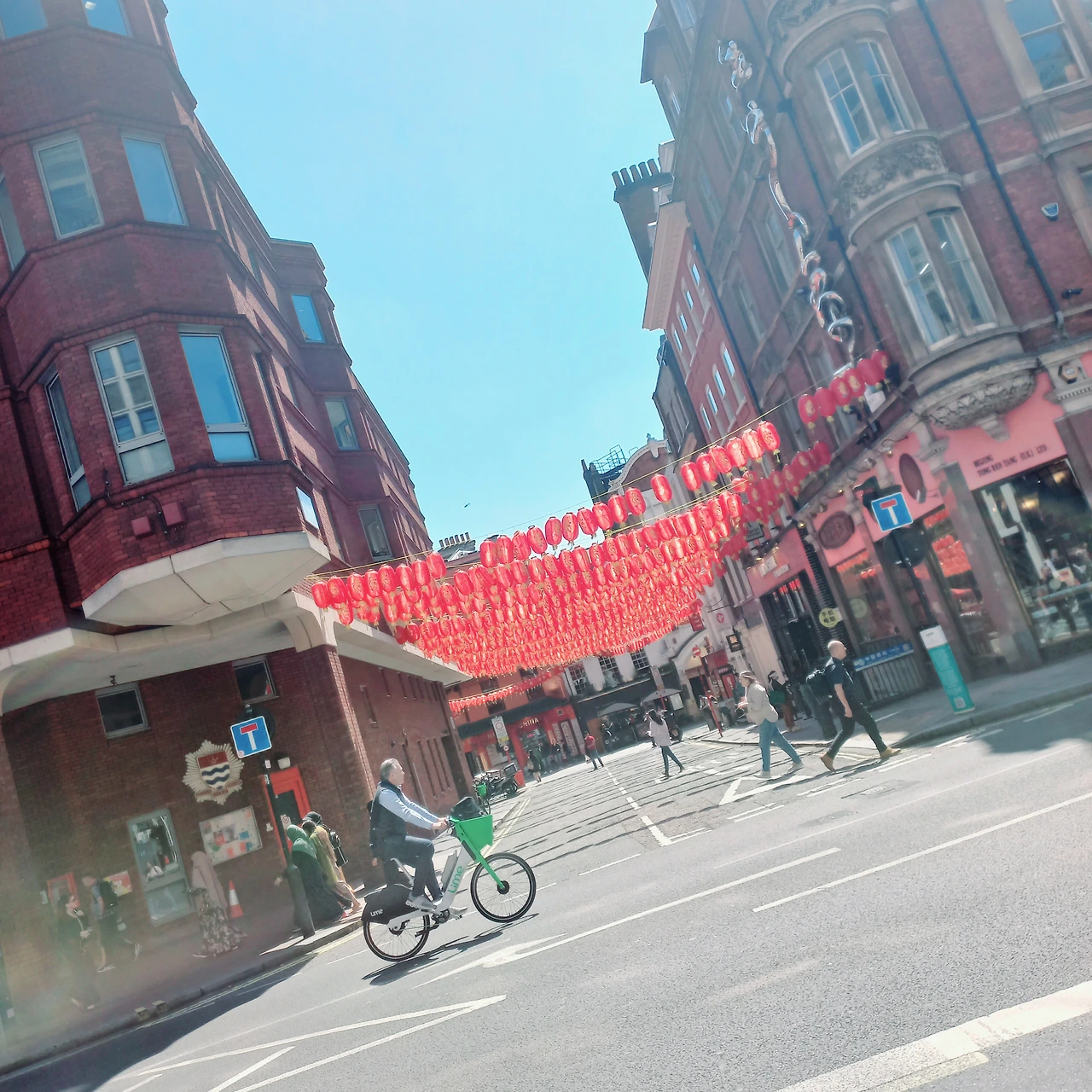 2.chinise-street.JPG?type=w3840