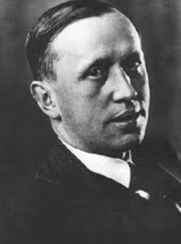 카렐 차페크.jpeg