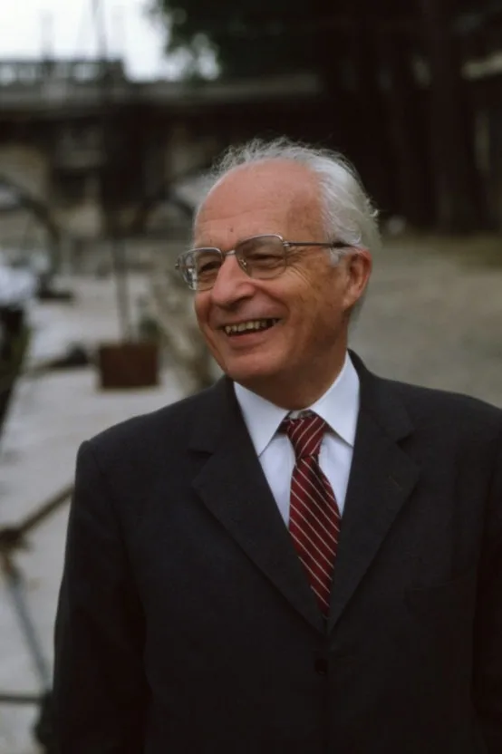 필리프 아리에스.jpeg