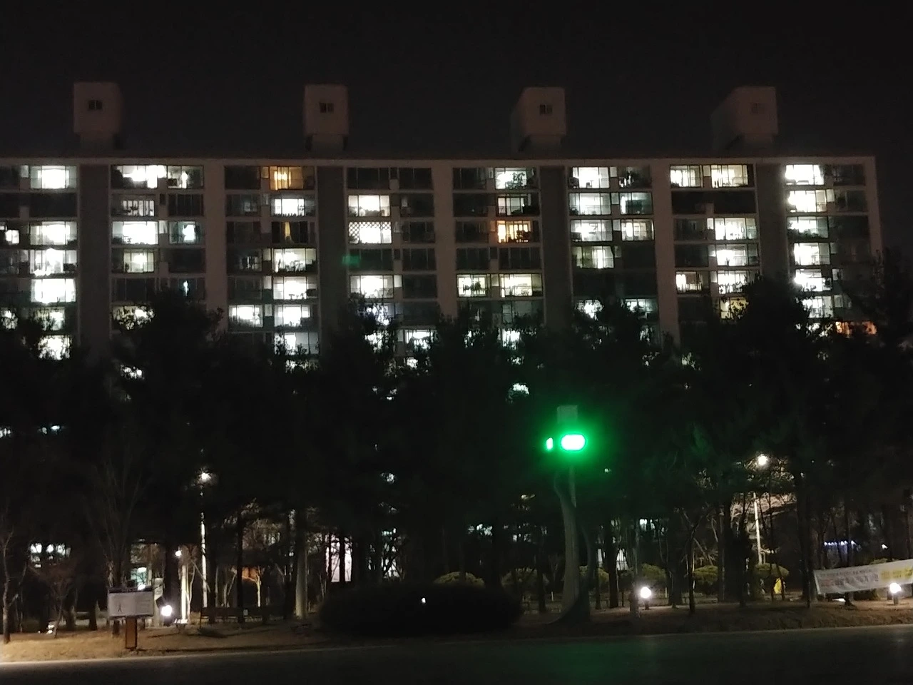 m9Niub8ydkr8DhxevaDZ0697oHs