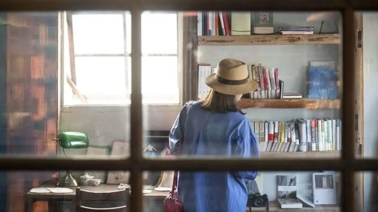 https%3A%2F%2Fs3-us-west-2.amazonaws.com%2Fsecure.notion-static.com%2F87165e77-764c-444e-8c94-355800966850%2Fbg_eunice1.jpg?table=block&id=c90bc75c-f9da-465b-b4b0-d2c3d7f4603a&spaceId=7e4b7799-916a-4200-975a-e4adceda4e1f&width=2000&userId=&cache=v2