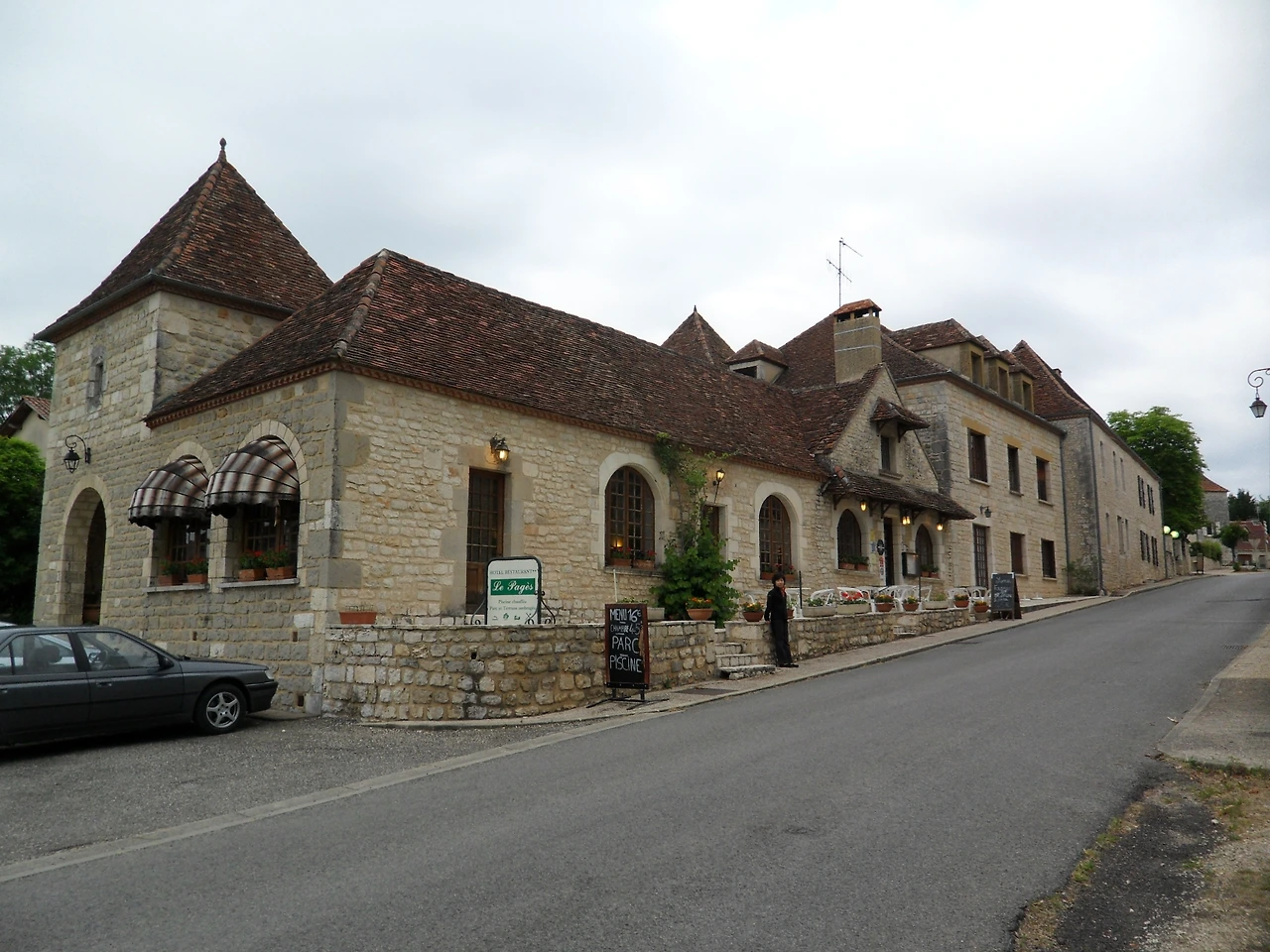 110602_237hotel le pages.JPG