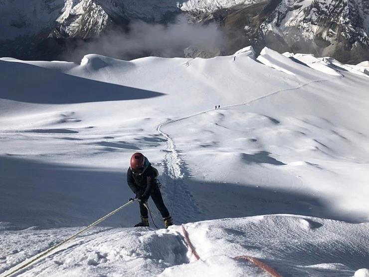 9%281%29.JPG?type=w740