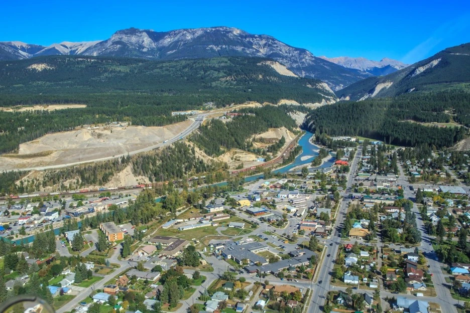 Golden-B.C..jpg?type=w1