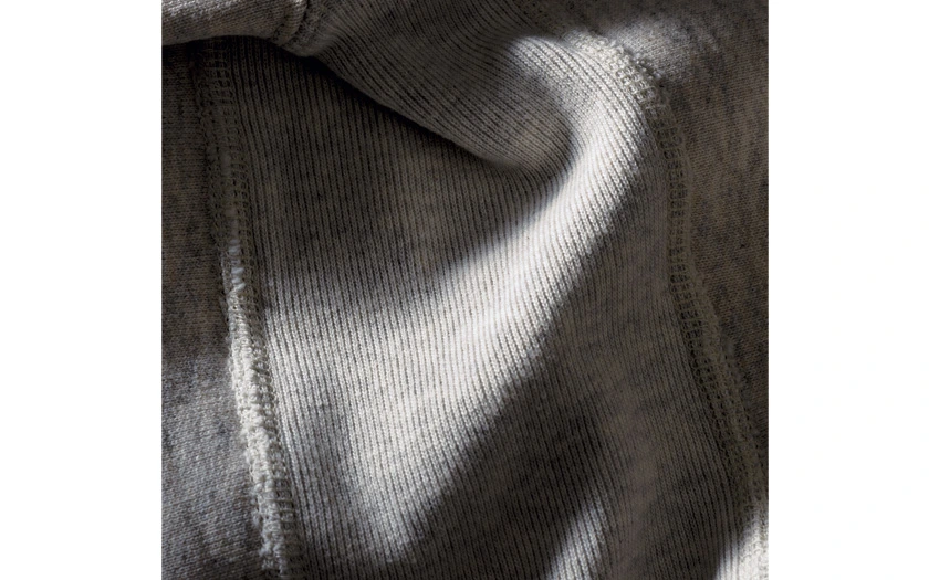 c_mono_2004_sweat_reverseweave_05.jpg?type=w966