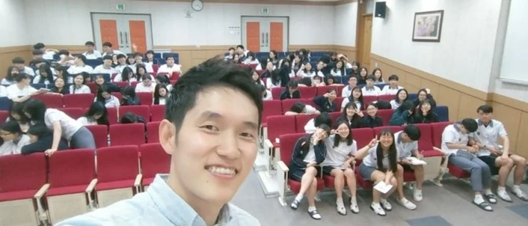 KakaoTalk_Moim_52v07RoPR8XSyyvyKMIqM2Zl7iT3zz.jpg?type=w2