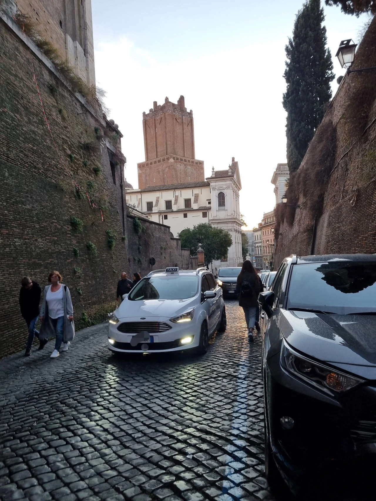 다운로드 (3).jpeg