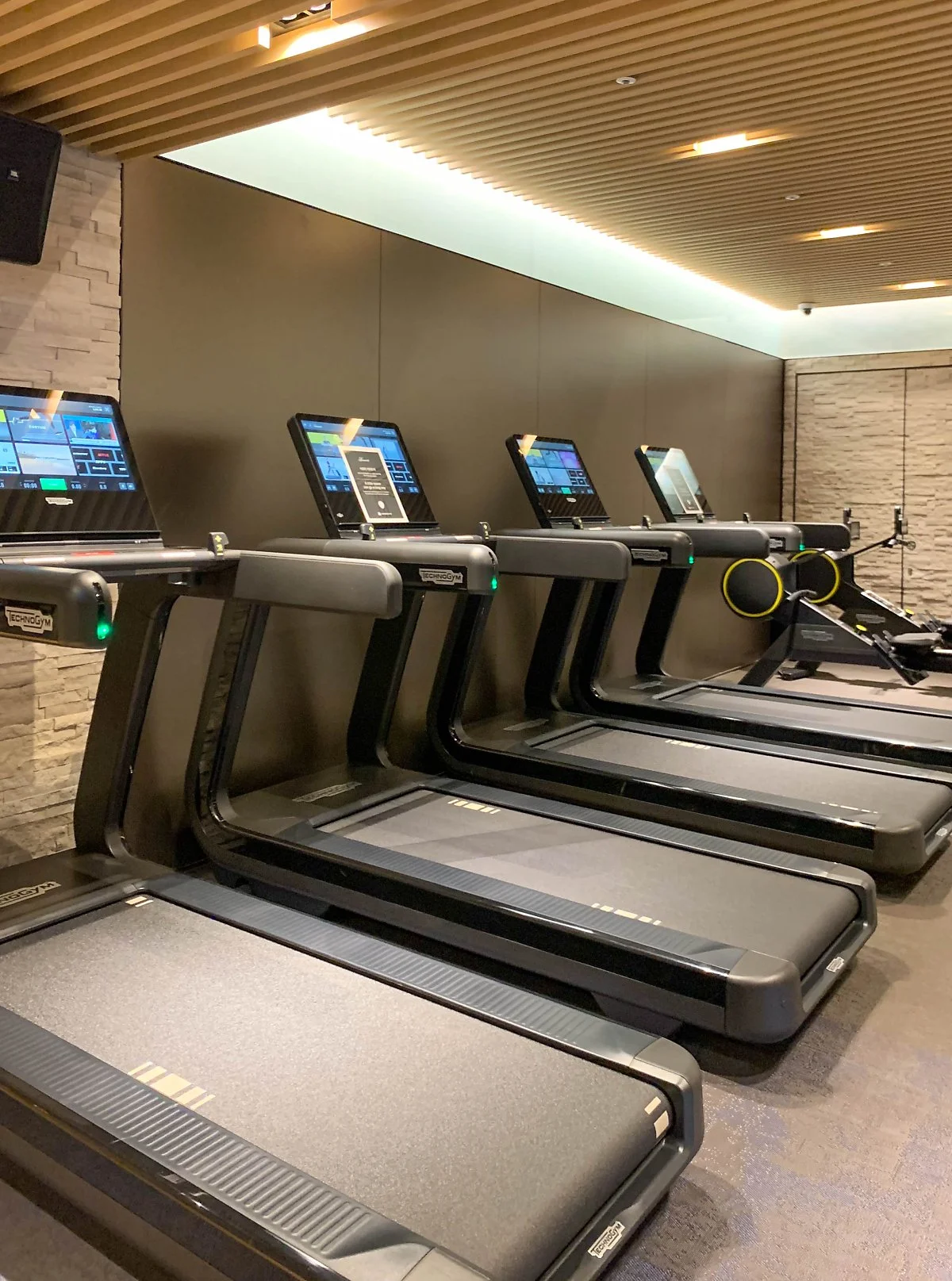 IMG_4002_3-1.jpg?type=w1200