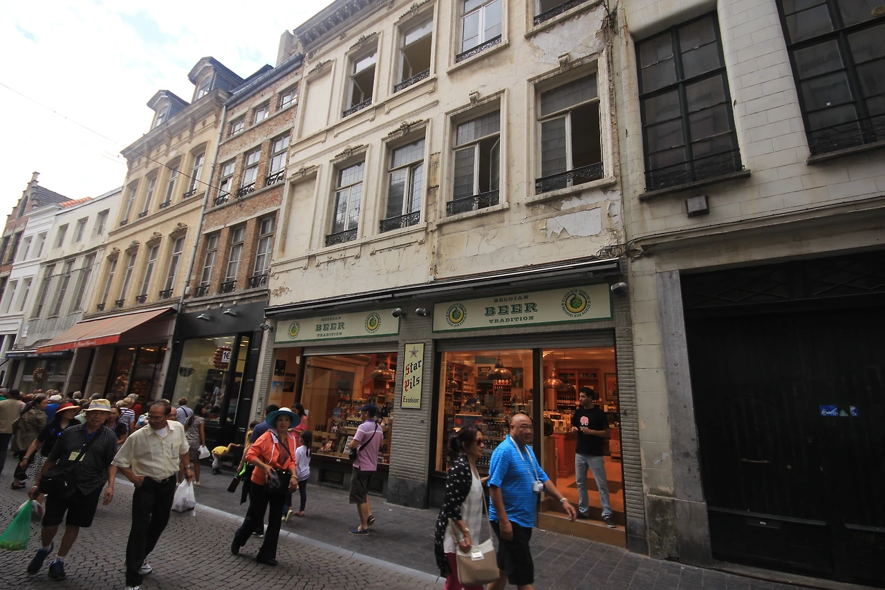 벨기에_브뤼셀_와플가게 (4).JPG