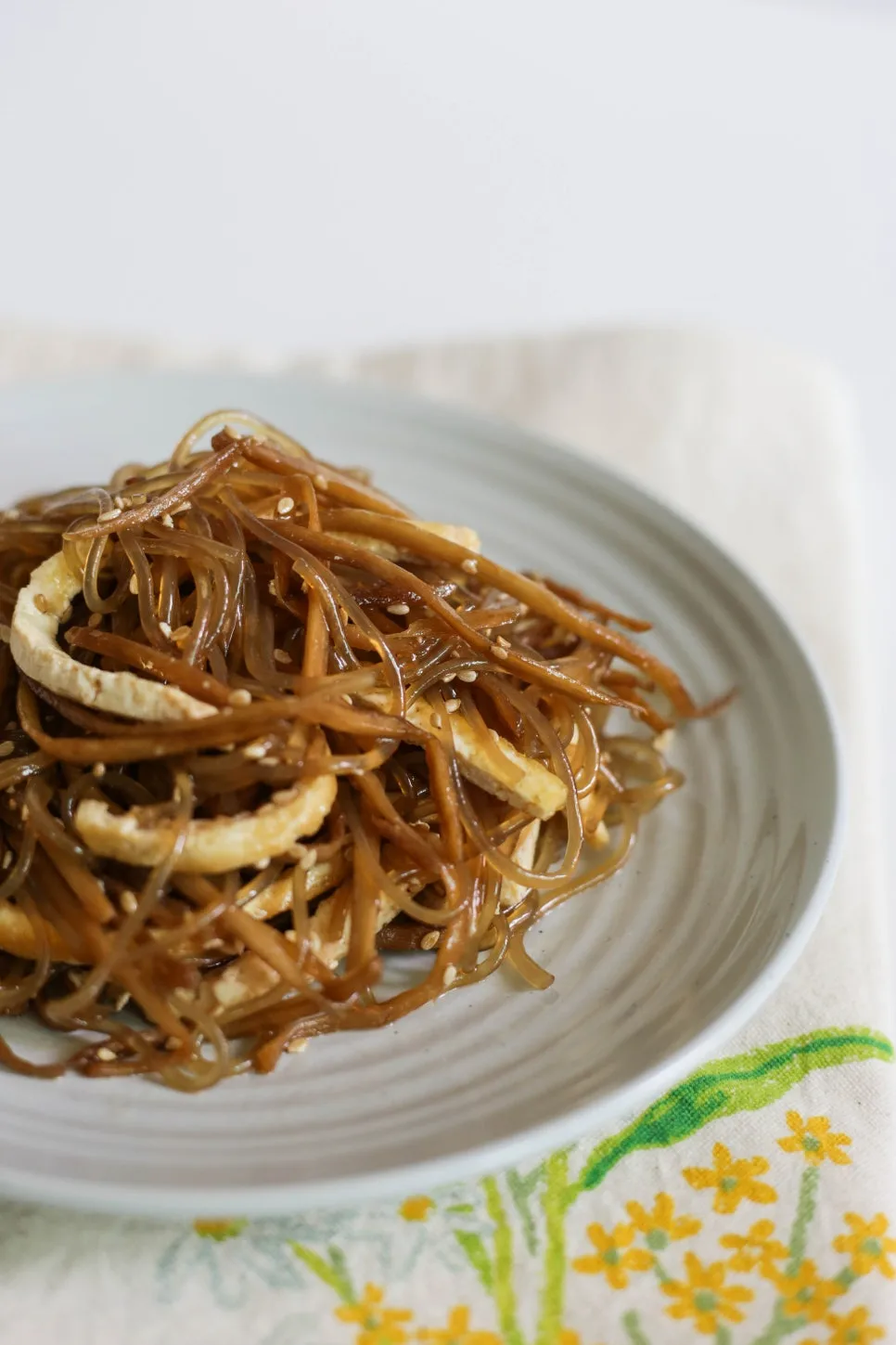 %EB%91%90%EB%B6%80_%EC%9A%B0%EC%97%89_%EC%9E%A1%EC%B1%84.jpg?type=w966