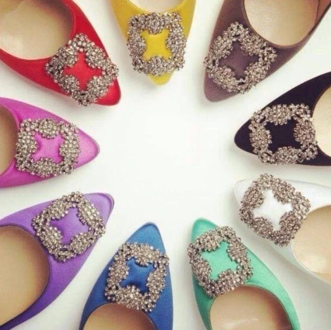 컬러풀한 마놀로블라닉.jpeg