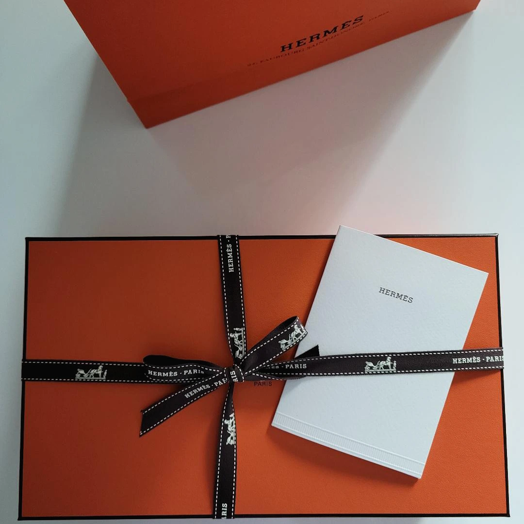 에르메스 쇼핑사진.jpeg