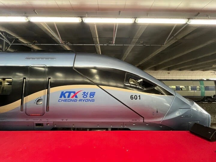 MHkK8m6nFgH8oGptTBvF58t_YFM