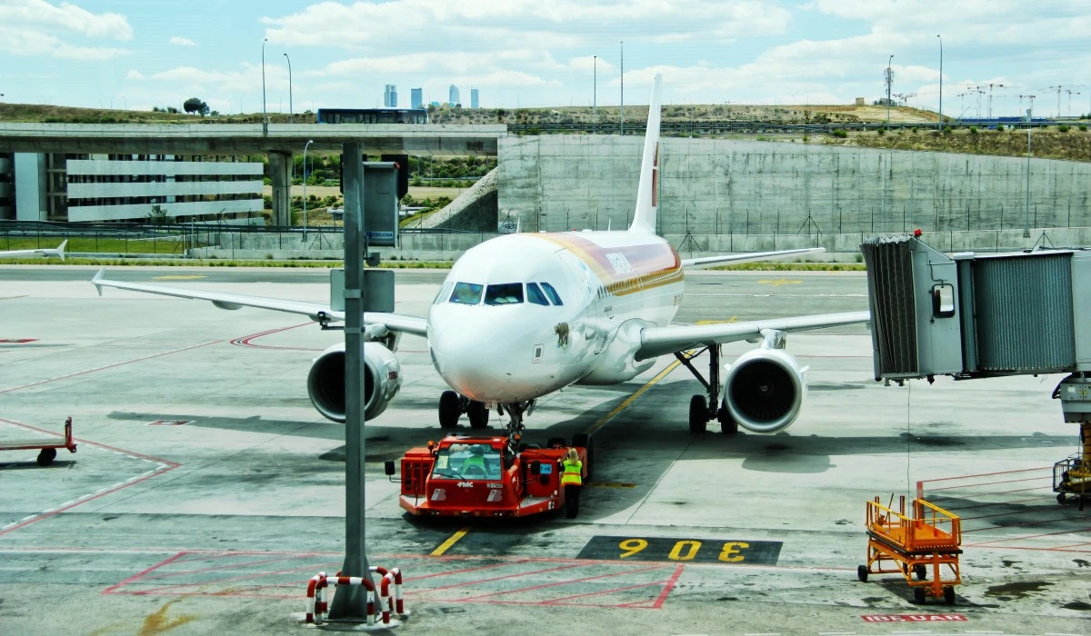 airport_airplane_plane_tarmac_aircraft-243.jpg!d