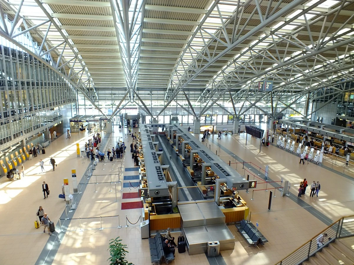 abflug_hall_airport_hamburg-792758.jpg!d