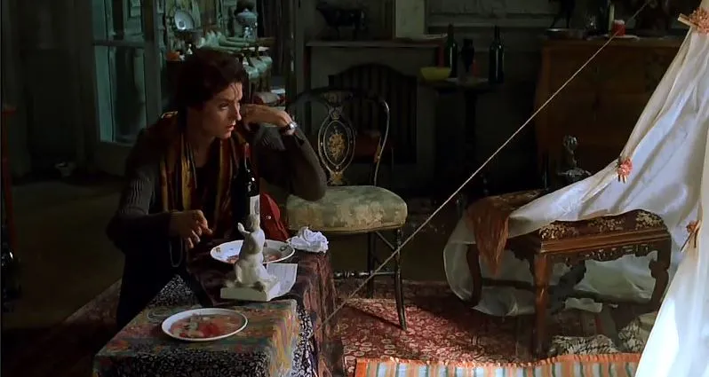 조각상 밑 돈.JPG