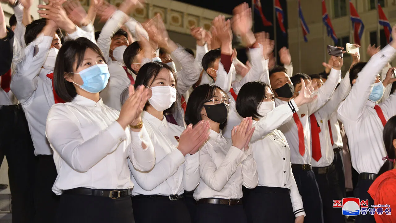 북한 학생들.jpeg